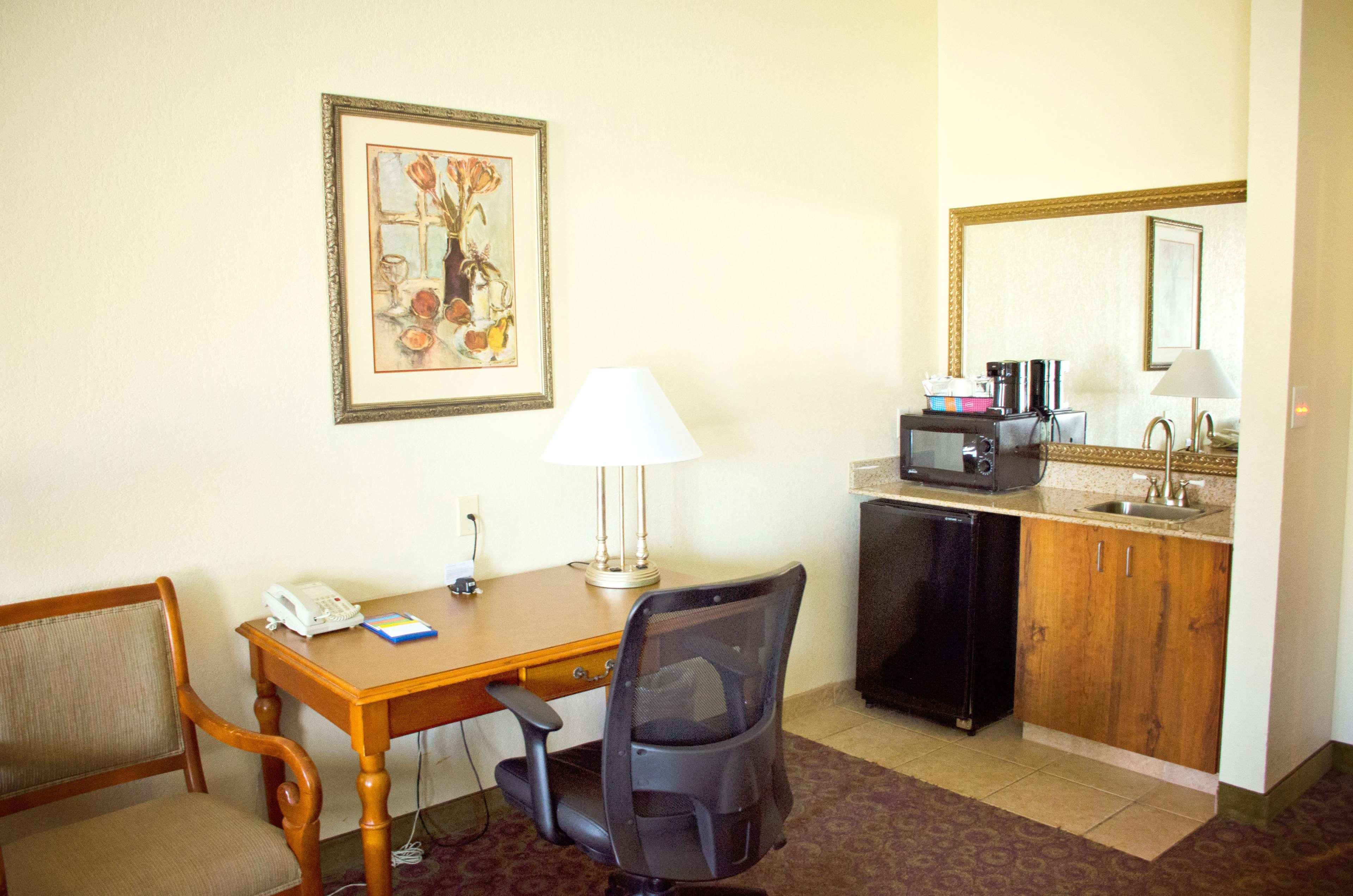 Hampton Inn & Suites Колледж-Стейшн Экстерьер фото