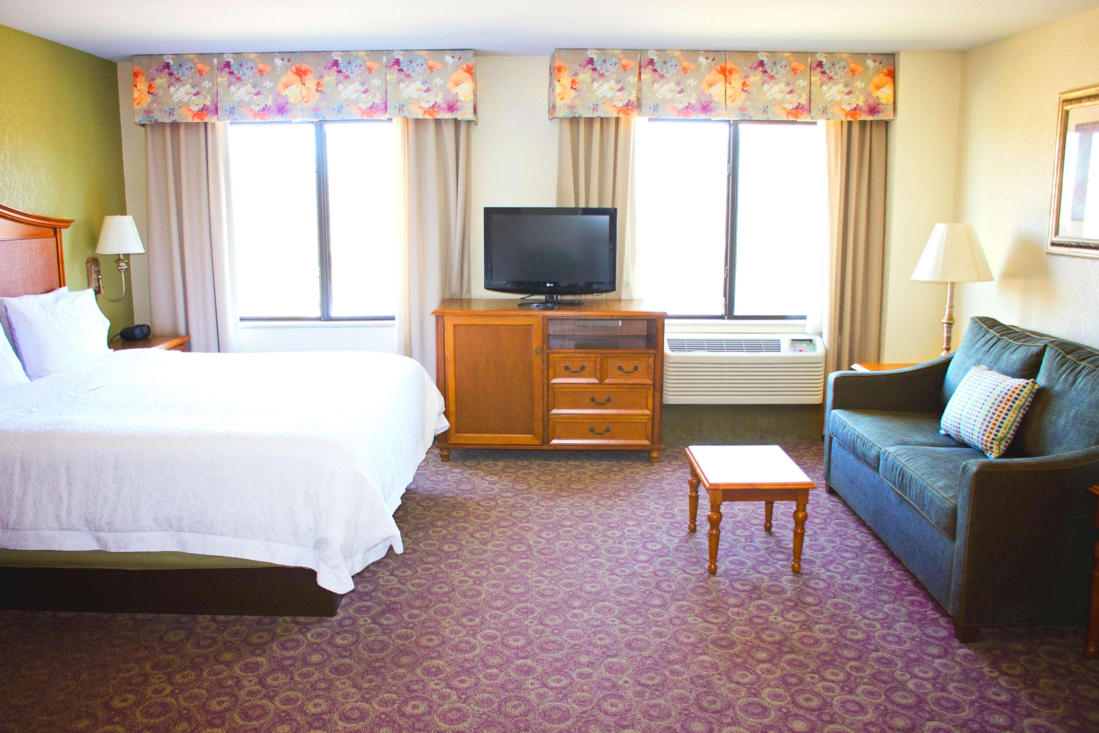 Hampton Inn & Suites Колледж-Стейшн Экстерьер фото