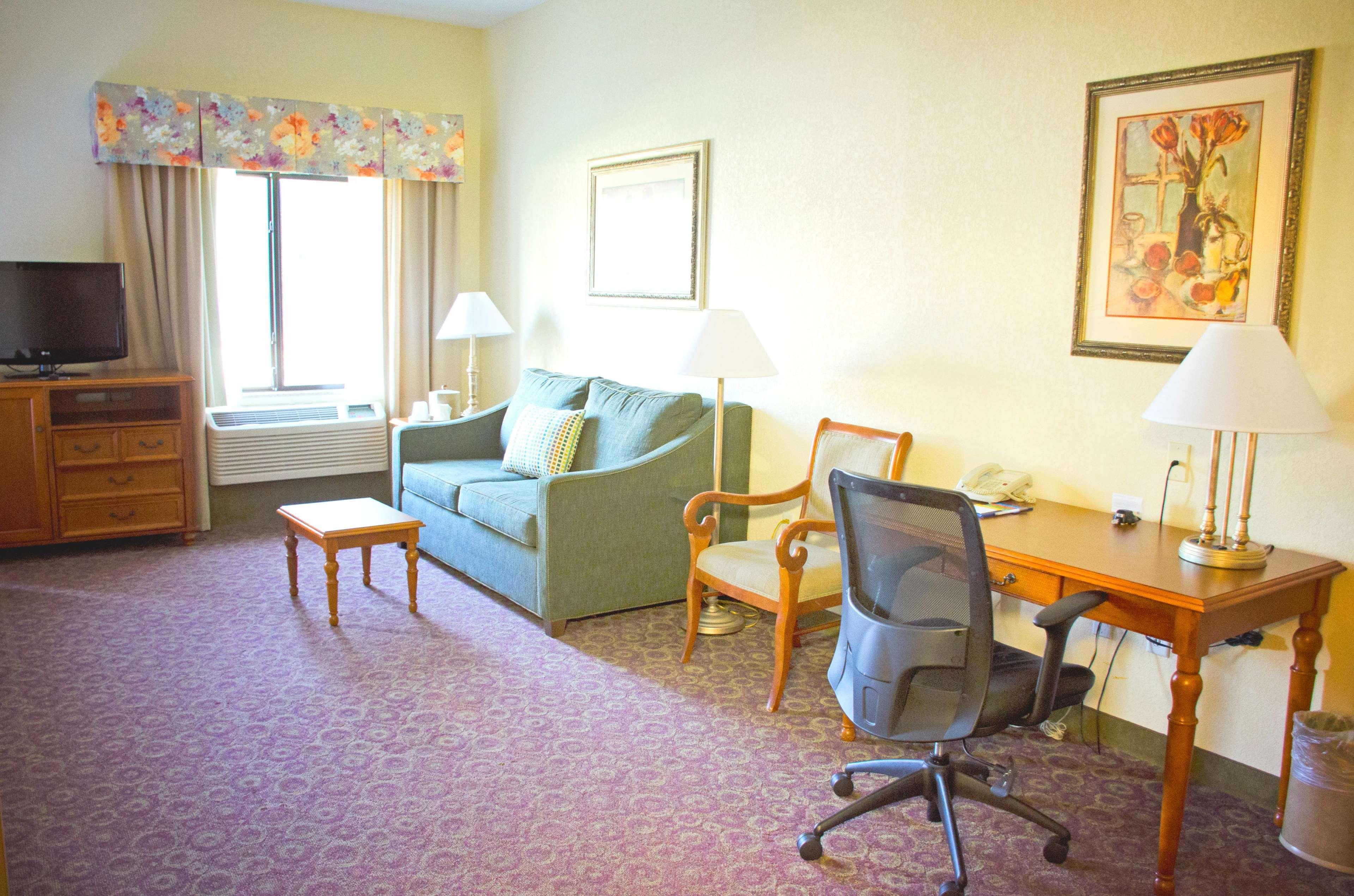 Hampton Inn & Suites Колледж-Стейшн Экстерьер фото