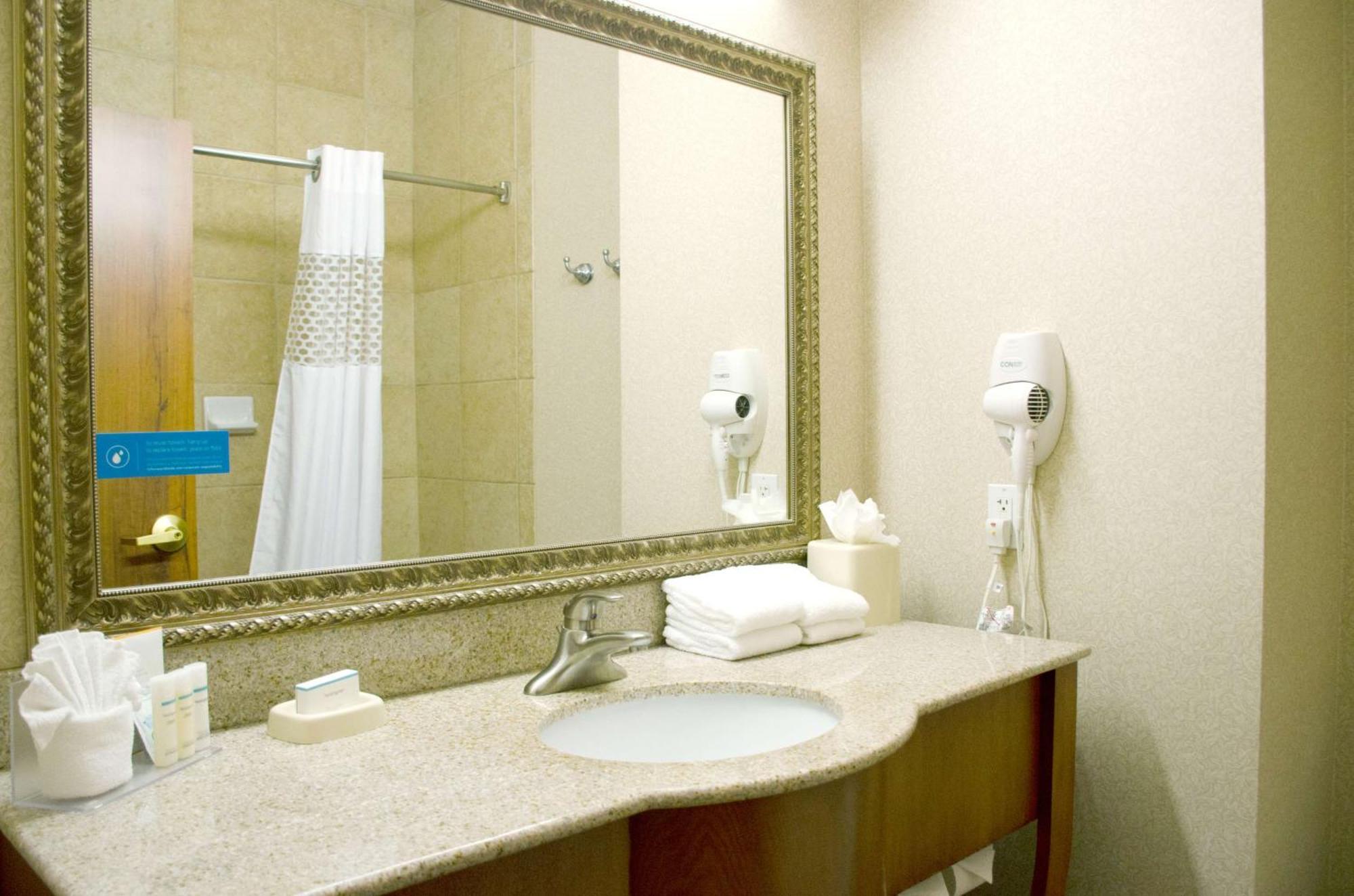 Hampton Inn & Suites Колледж-Стейшн Экстерьер фото