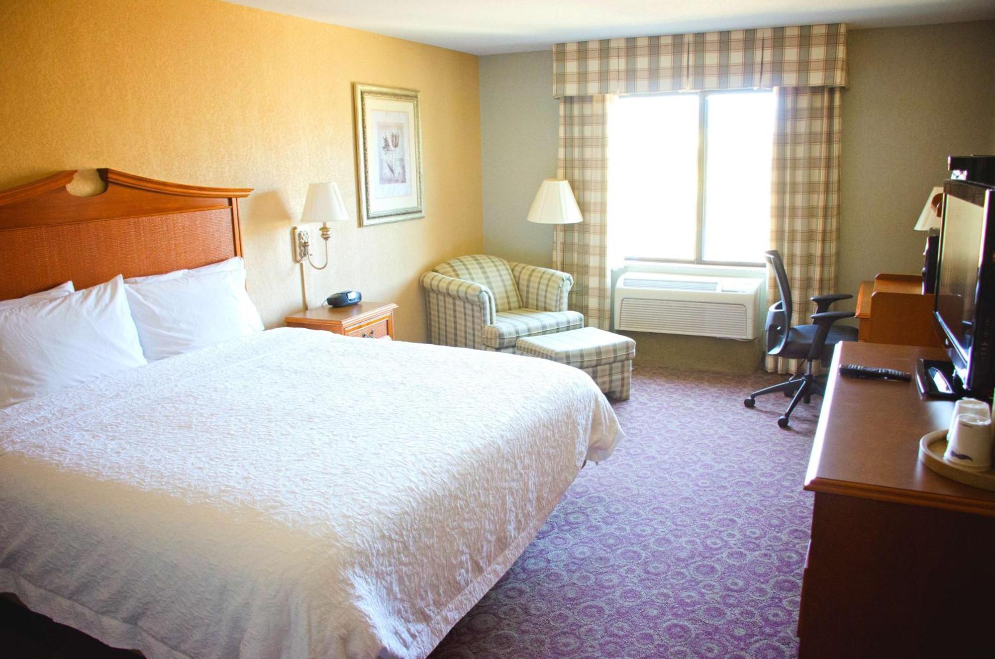 Hampton Inn & Suites Колледж-Стейшн Экстерьер фото